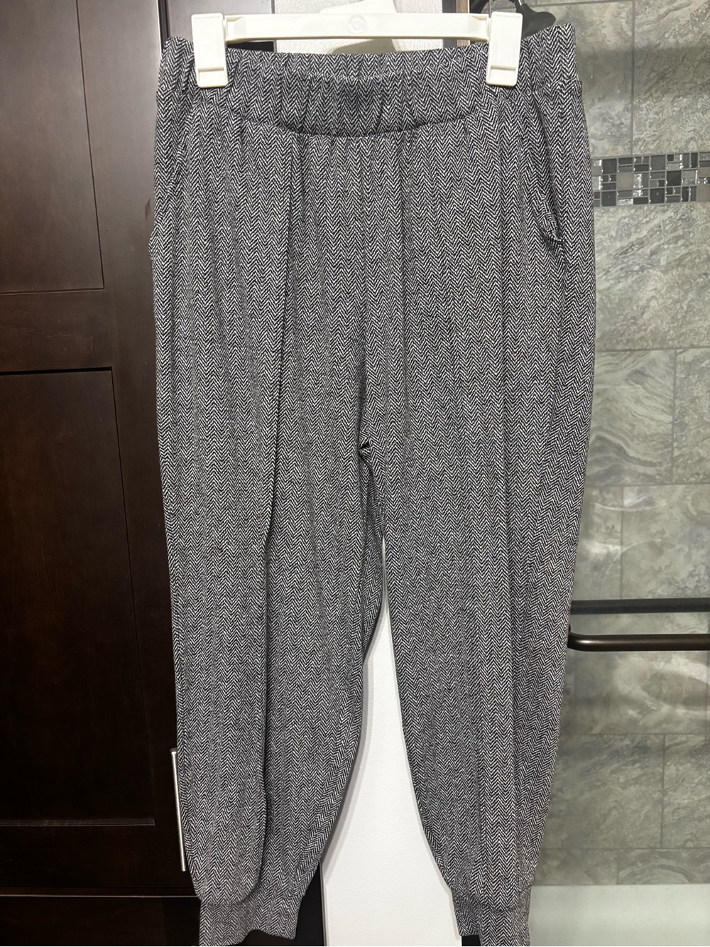 Women's Gray Herringbone Jogger Pants